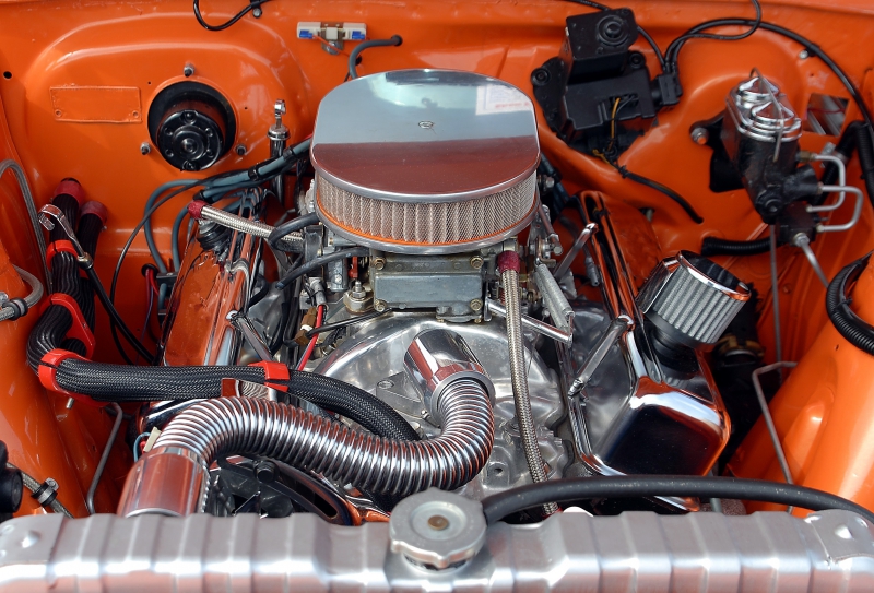 garagiste-MONS-min_car-engine-1738309